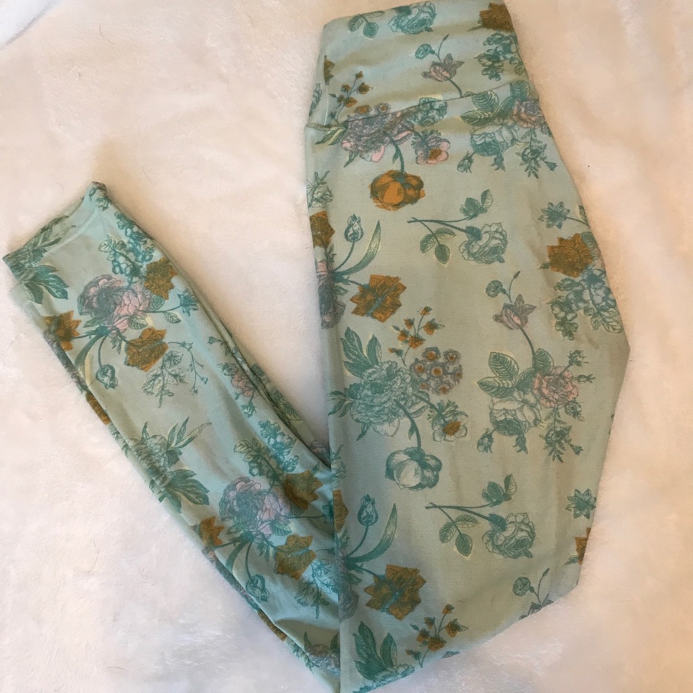 LulaRoe One Size Leggings
